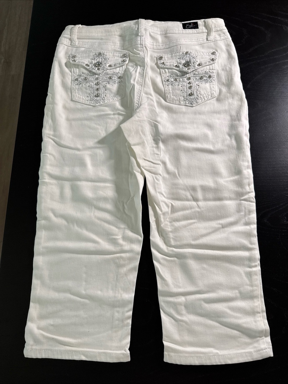 Women’s Earl Jeans White Embellished Size 10 Cot Inseam 19 Inch Denim Jeans